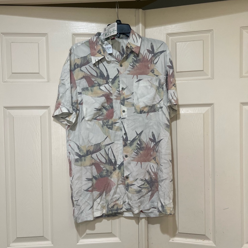 New Guess Mens Large  Multi Color Collins Tropical Floral A5  Camp Shirt Resort